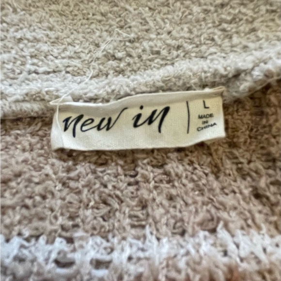 Geometric Beige and Brown Women's Long Line Cardigan - Picture 4 of 5